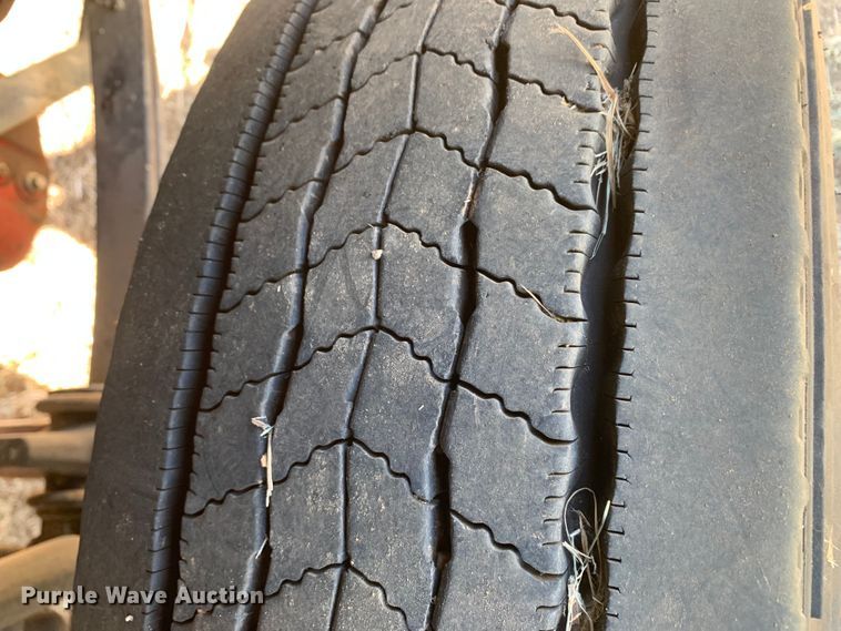 image for item EJ2903 2016 Kenworth  T880 semi truck