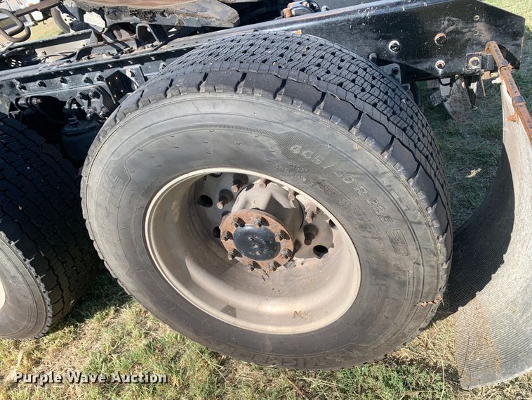 image for item EJ2903 2016 Kenworth  T880 semi truck