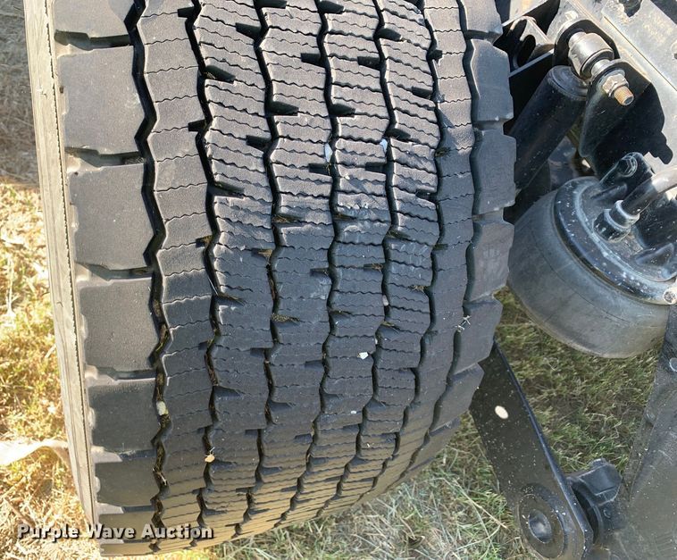 image for item EJ2903 2016 Kenworth  T880 semi truck