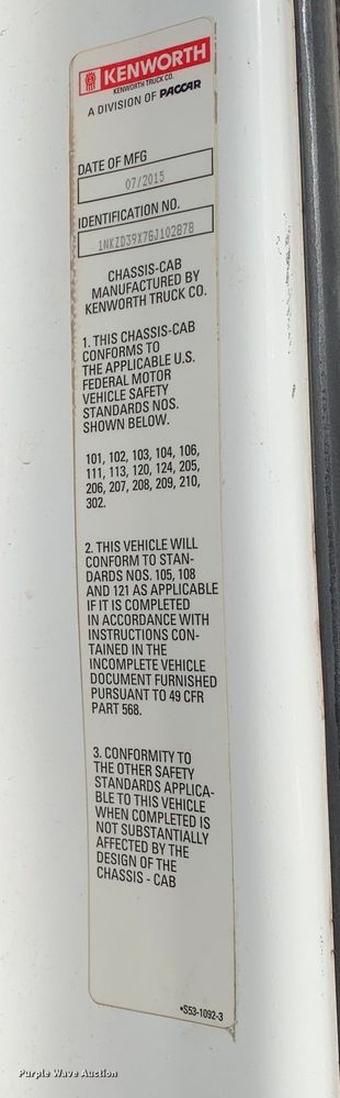 image for item EJ2903 2016 Kenworth  T880 semi truck