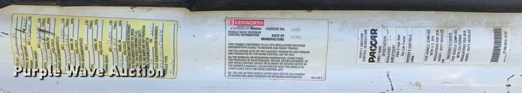 image for item EJ2903 2016 Kenworth  T880 semi truck