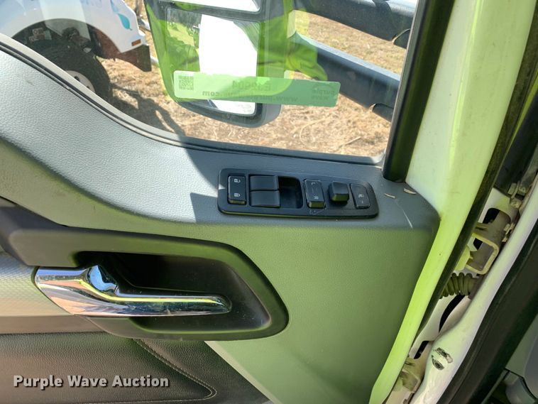 image for item EJ2904 2020 Kenworth  T880 semi truck