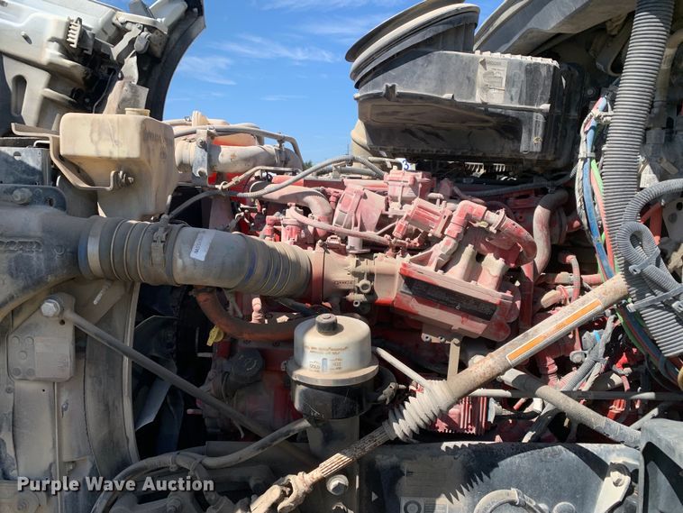 image for item EJ2904 2020 Kenworth  T880 semi truck