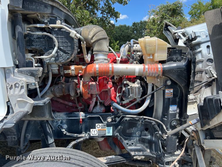 image for item EJ2905 2020 Kenworth T880 semi truck