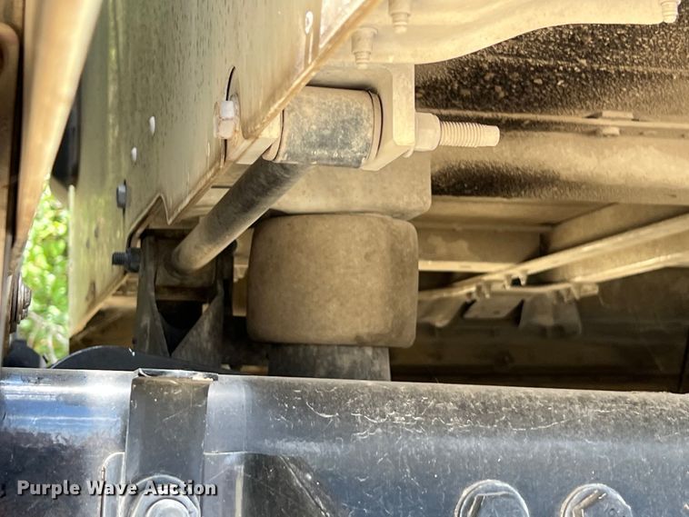 image for item EJ2906 2016 Kenworth T880 semi truck