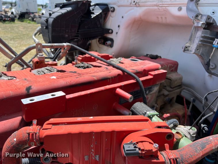 image for item EJ2906 2016 Kenworth T880 semi truck