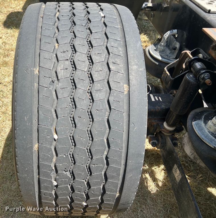 image for item EJ2906 2016 Kenworth T880 semi truck