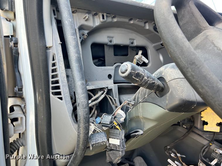 image for item EJ2909 2016 Kenworth  T880 semi truck