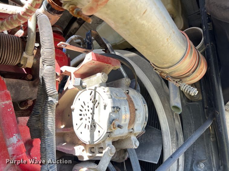 image for item EJ2909 2016 Kenworth  T880 semi truck