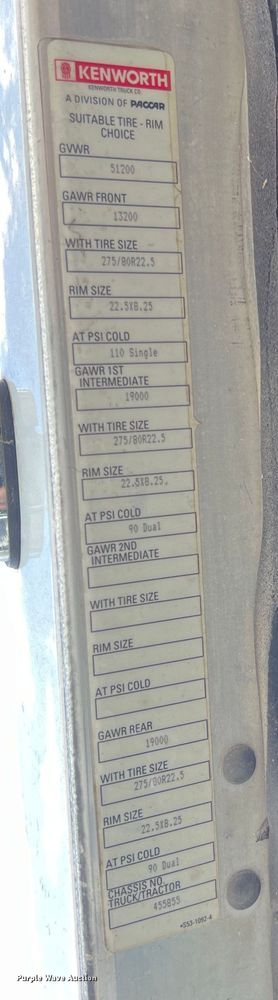 image for item EJ2911 2015 Kenworth  T600 truck cab and chassis 