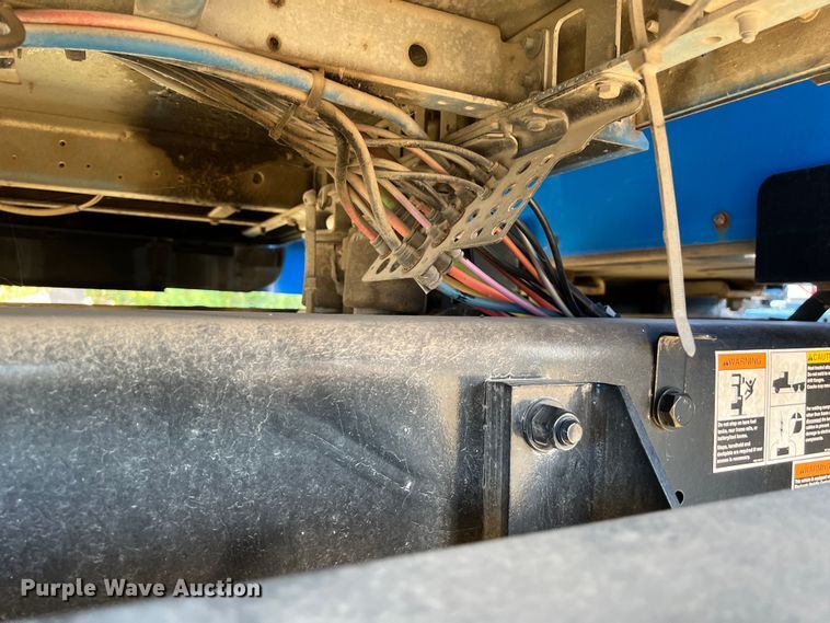 image for item EJ2914 2014 Kenworth  T800 semi truck