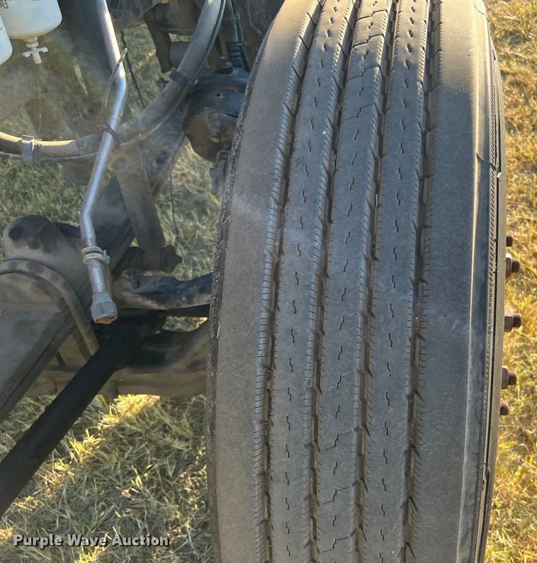 image for item EJ2914 2014 Kenworth  T800 semi truck