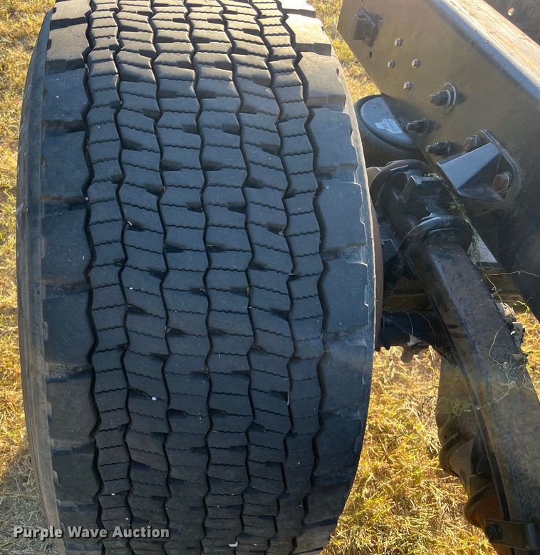 image for item EJ2914 2014 Kenworth  T800 semi truck