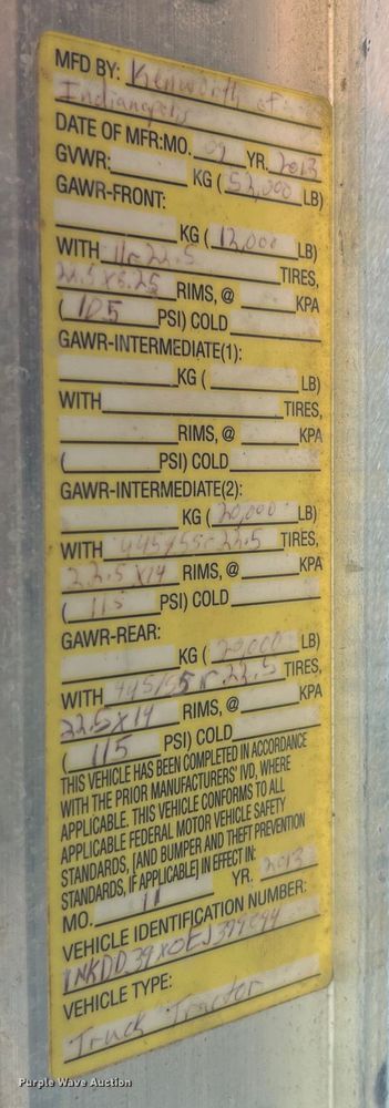 image for item EJ2914 2014 Kenworth  T800 semi truck