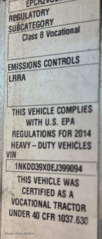 image for item EJ2914 2014 Kenworth  T800 semi truck