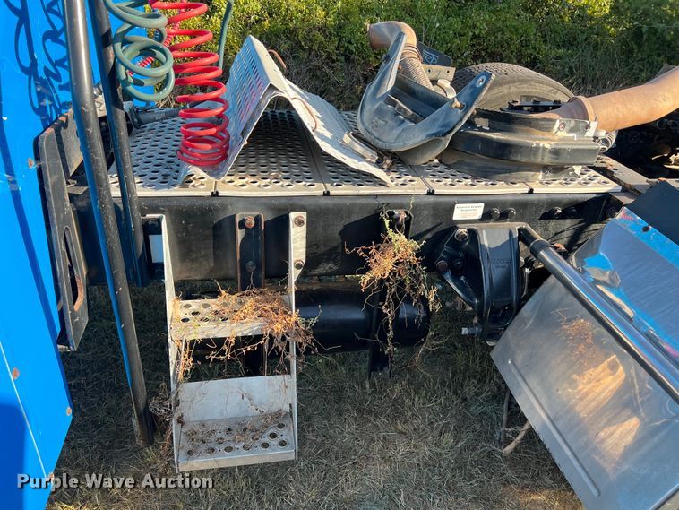 image for item EJ2915 2014 Kenworth  T800 semi truck