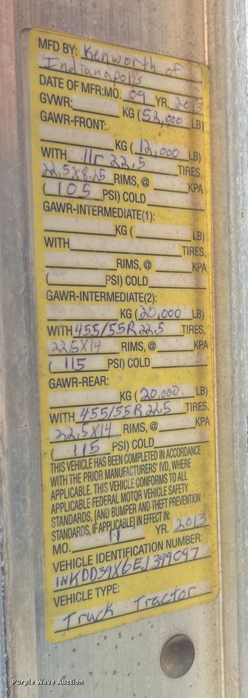 image for item EJ2915 2014 Kenworth  T800 semi truck