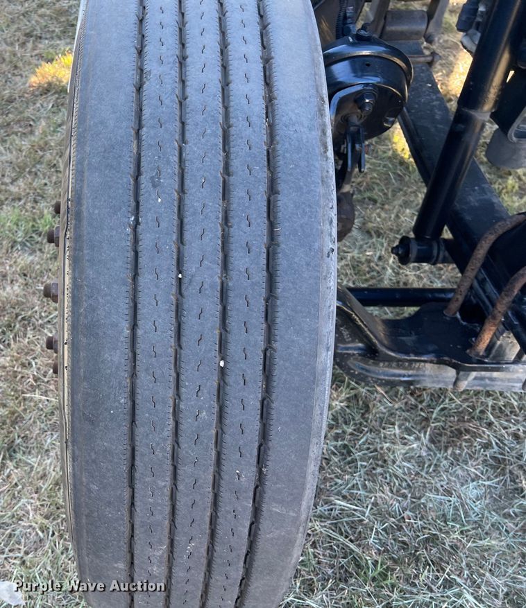 image for item EJ2915 2014 Kenworth  T800 semi truck