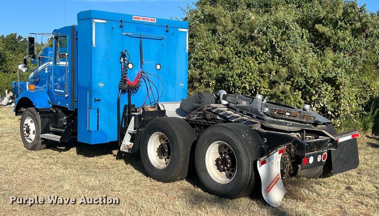 image for item EJ2916 2014 Kenworth  T800 semi truck
