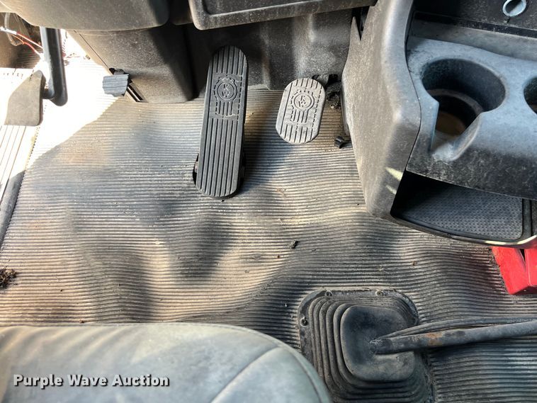 image for item EJ2916 2014 Kenworth  T800 semi truck