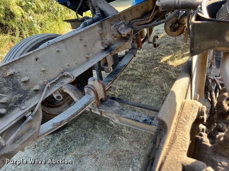 image for item EJ2916 2014 Kenworth  T800 semi truck