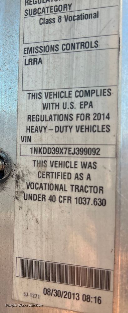 image for item EJ2916 2014 Kenworth  T800 semi truck