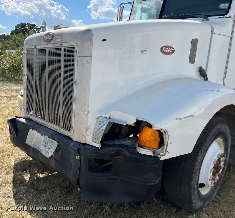 image for item EJ2930 2000 Peterbilt  377 semi truck