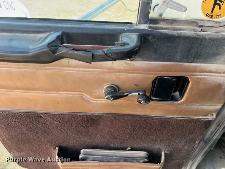 image for item EJ2930 2000 Peterbilt  377 semi truck