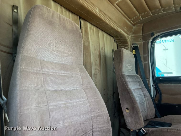 image for item EJ2930 2000 Peterbilt  377 semi truck