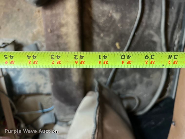 image for item EJ2930 2000 Peterbilt  377 semi truck