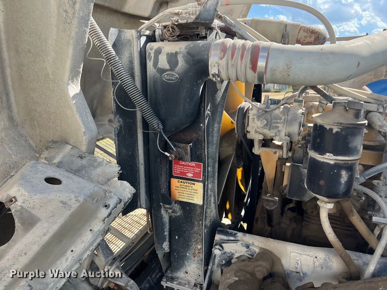 image for item EJ2930 2000 Peterbilt  377 semi truck