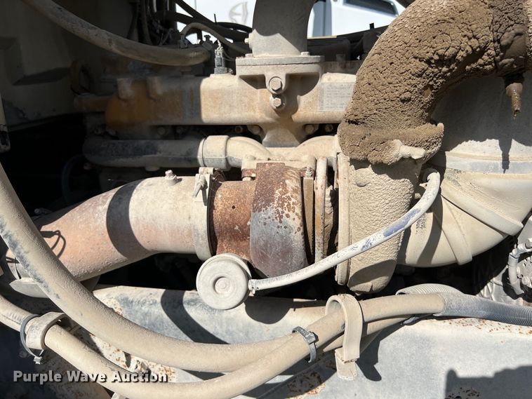 image for item EJ2930 2000 Peterbilt  377 semi truck