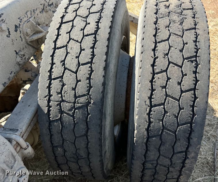 image for item EJ2930 2000 Peterbilt  377 semi truck