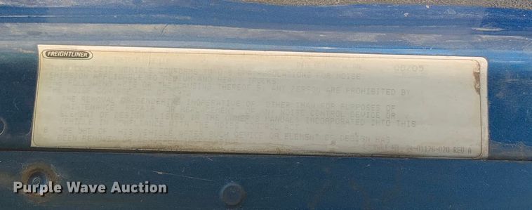 image for item EJ2931 2006 Freightliner  Columbia  semi truck