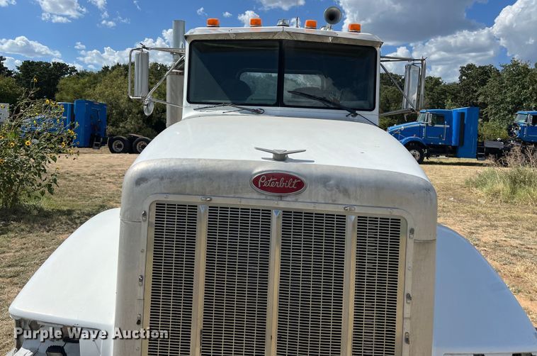 image for item EJ2932 1998 Peterbilt  377 semi truck