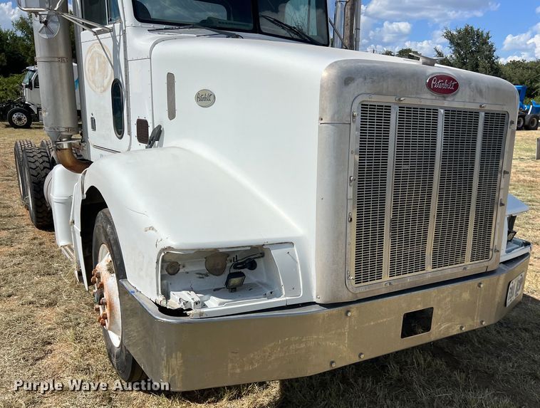 image for item EJ2932 1998 Peterbilt  377 semi truck