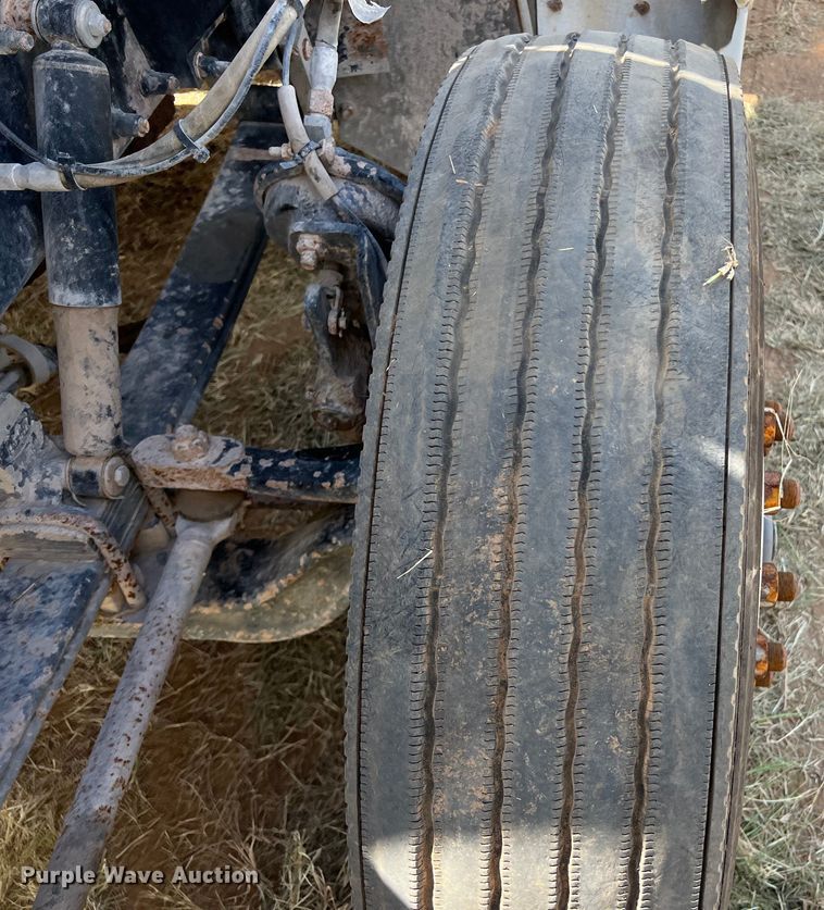 image for item EJ2932 1998 Peterbilt  377 semi truck