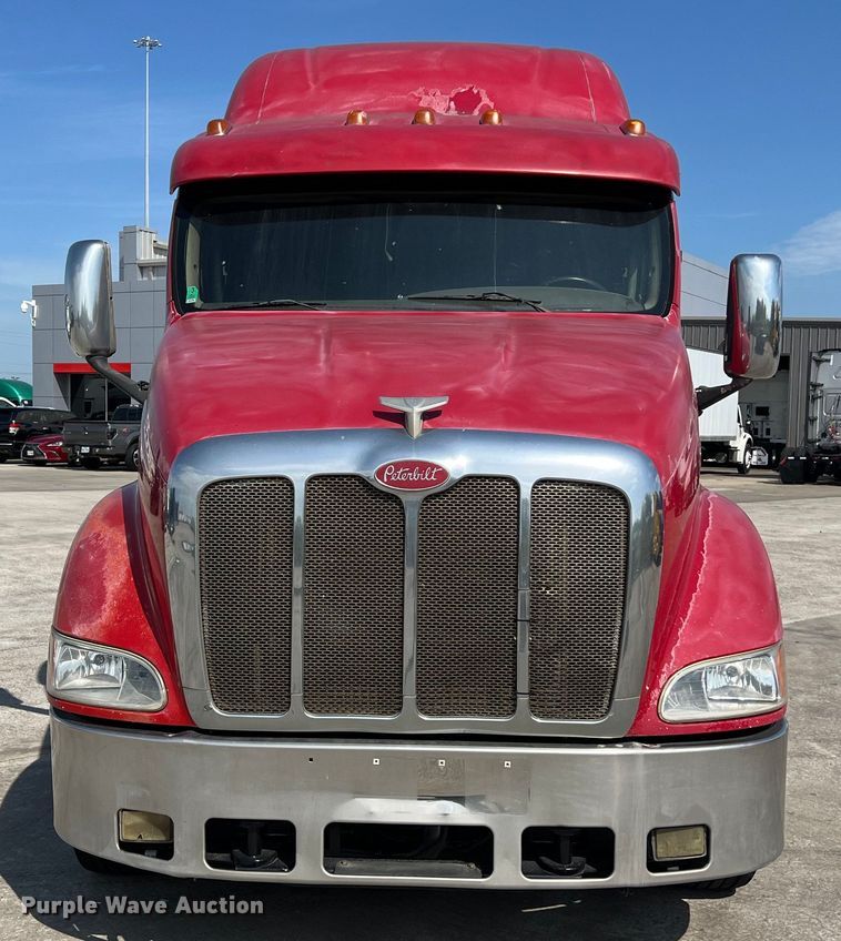 image for item EJ2935 2007 Peterbilt  387 semi truck