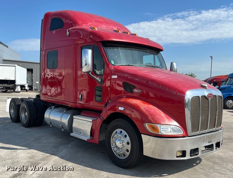 image for item EJ2935 2007 Peterbilt  387 semi truck