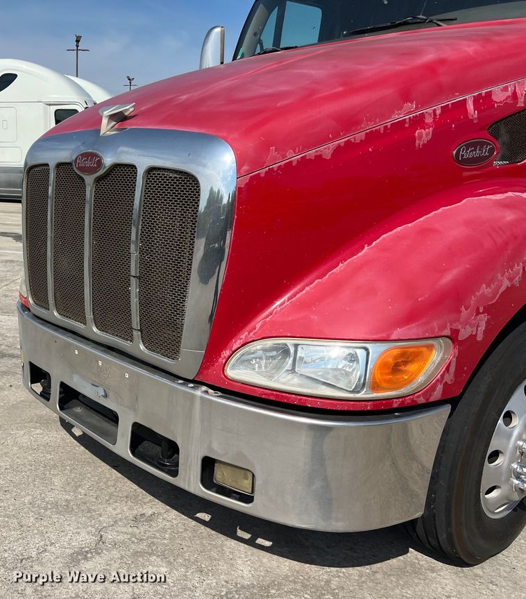 image for item EJ2935 2007 Peterbilt  387 semi truck