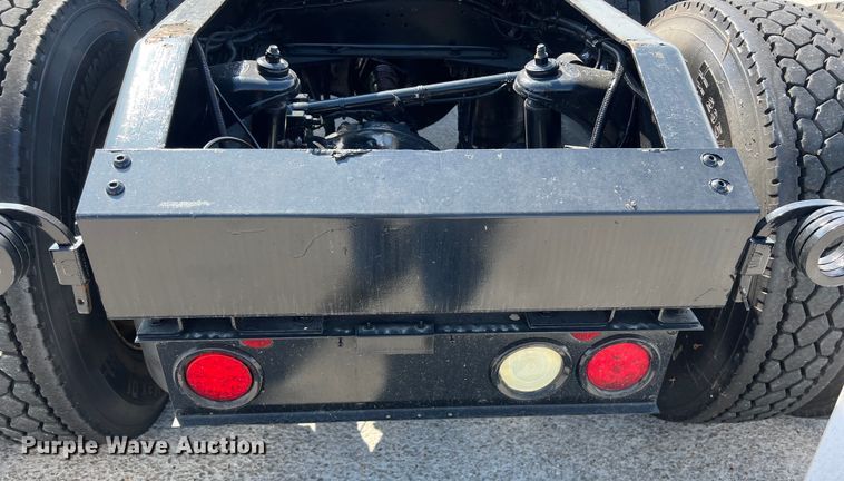 image for item EJ2935 2007 Peterbilt  387 semi truck