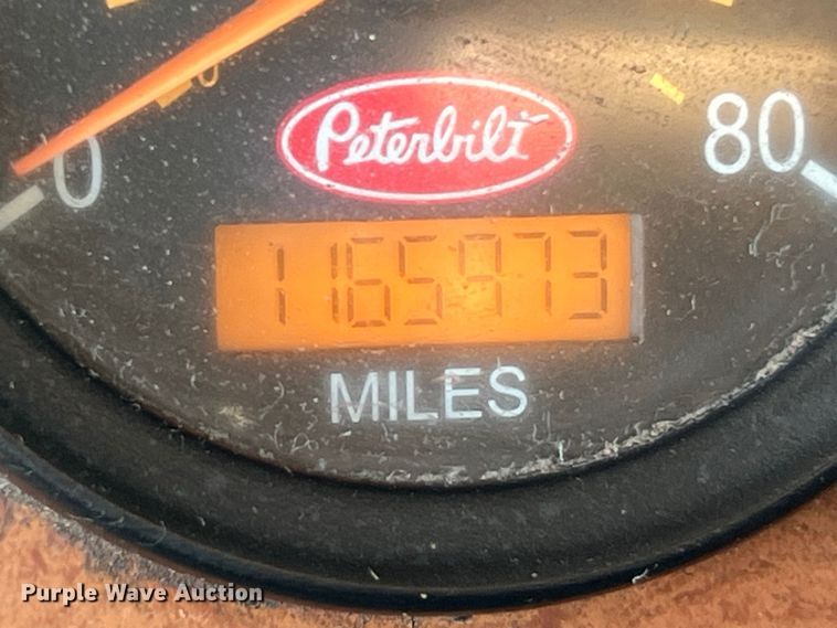 image for item EJ2935 2007 Peterbilt  387 semi truck