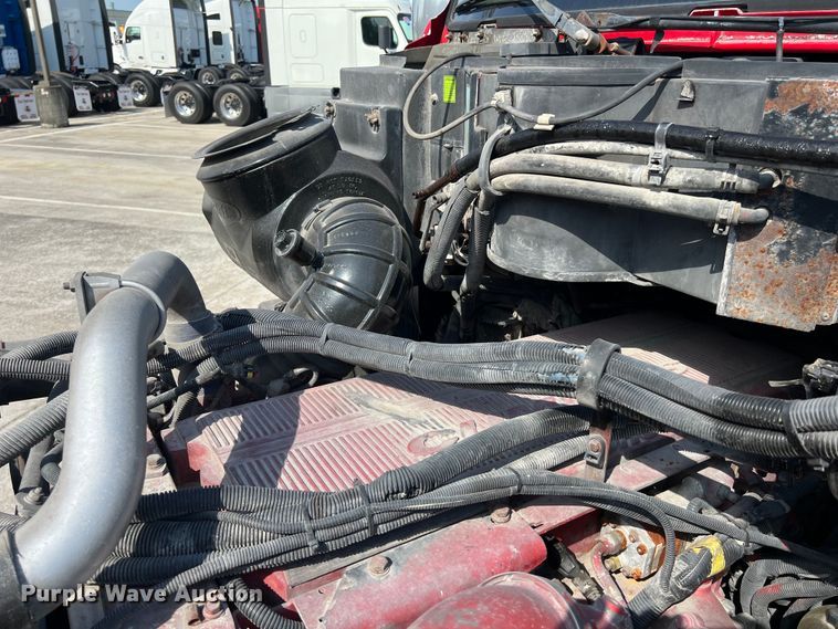 image for item EJ2935 2007 Peterbilt  387 semi truck