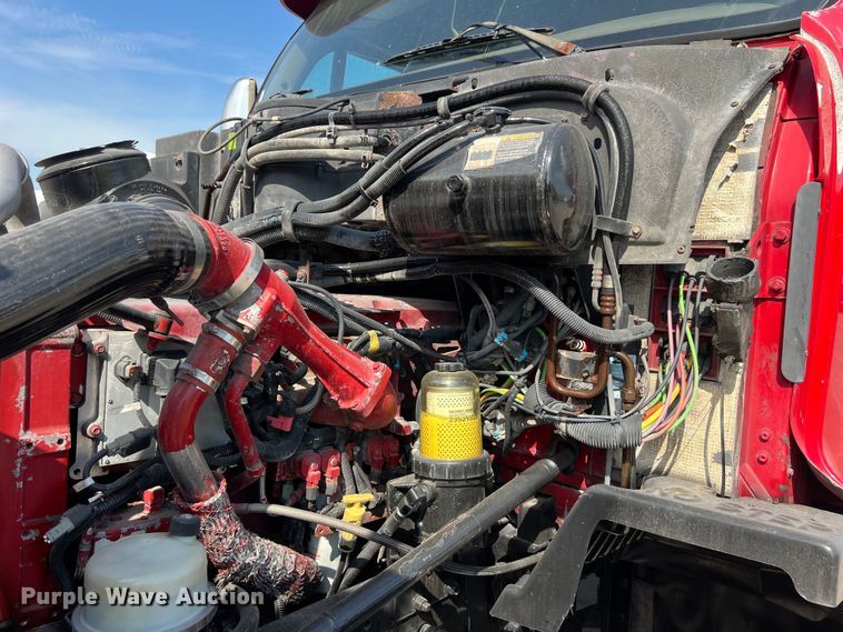 image for item EJ2935 2007 Peterbilt  387 semi truck