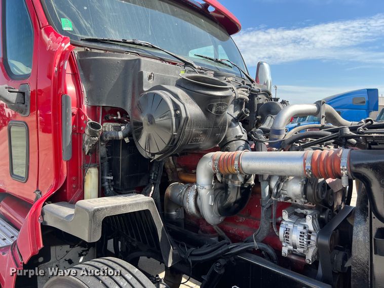 image for item EJ2935 2007 Peterbilt  387 semi truck