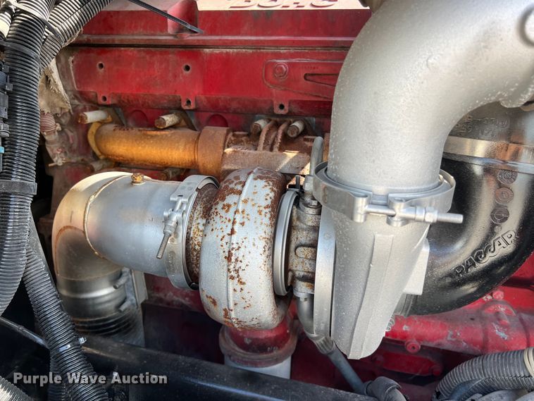 image for item EJ2935 2007 Peterbilt  387 semi truck