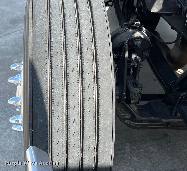 image for item EJ2935 2007 Peterbilt  387 semi truck