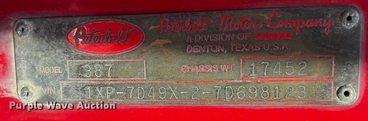 image for item EJ2935 2007 Peterbilt  387 semi truck