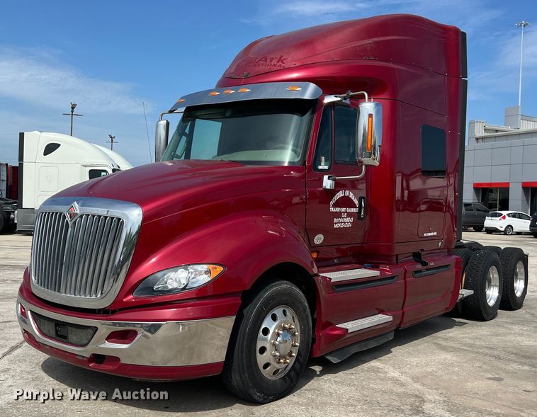 image for item EJ2937 2015 International  ProStar Plus 122 semi truck