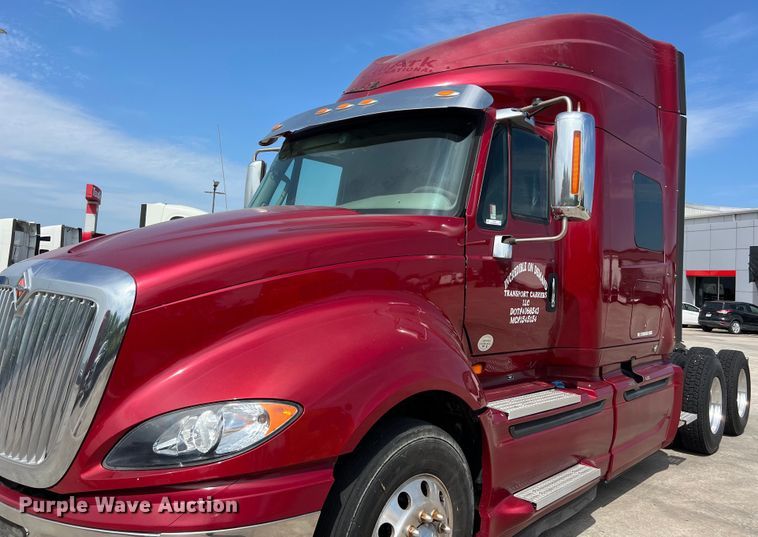 image for item EJ2937 2015 International  ProStar Plus 122 semi truck